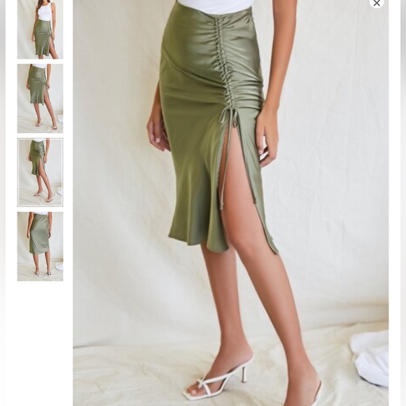 🚫Ruched Drawstring Satin Skirt🚫SOLD🚫 - Picture 2 of 4